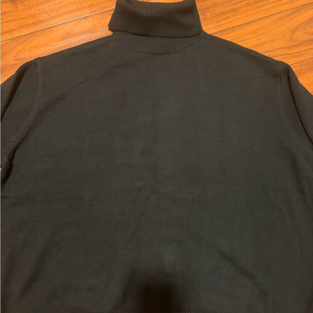 Ali Golden Relaxed Black Turtleneck Sweater - Picture 5 of 12